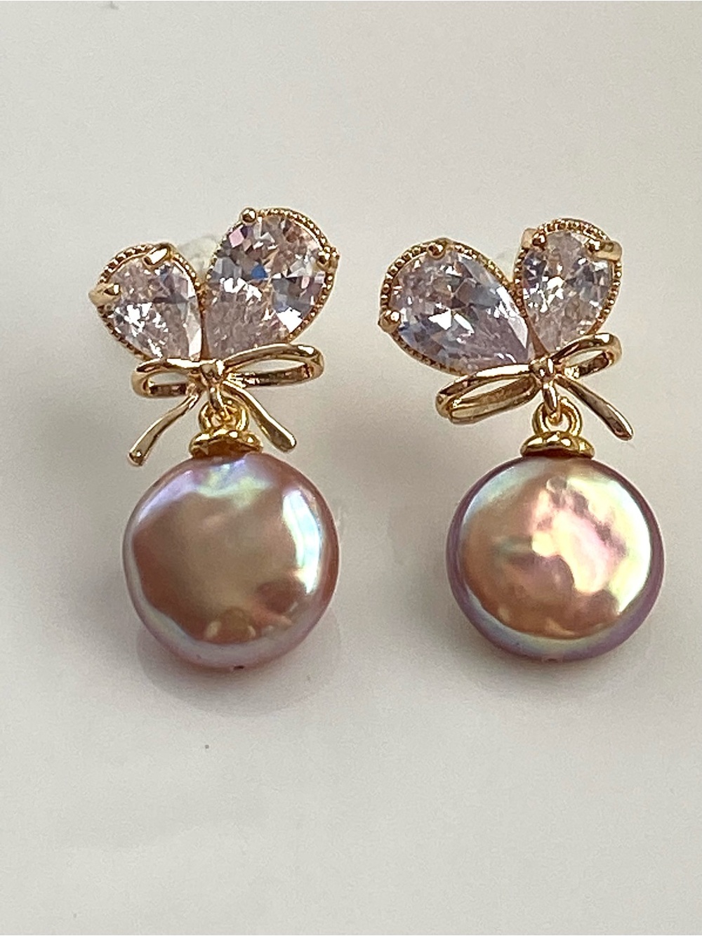 E152-Premium Golden Green Coin Pearl Earring